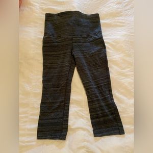 GAP fit capri workout pants - maternity